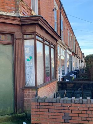 Photo 1- click for photo gallery